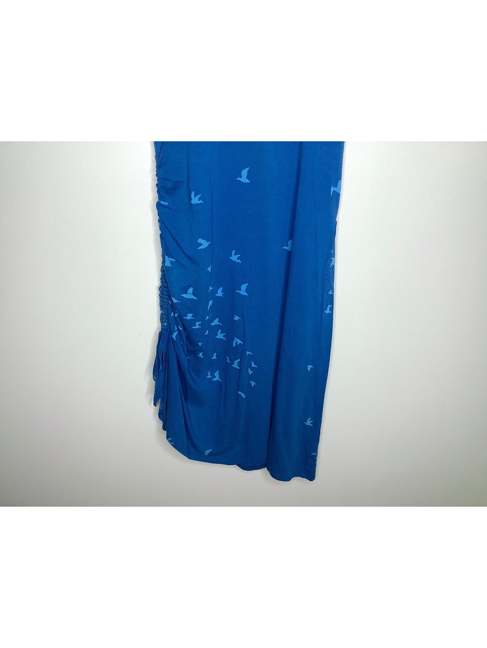 < Toad & Co. Muse Dress Blue Bird Design With Gathered Side Hem > - Picture 4 of 8
